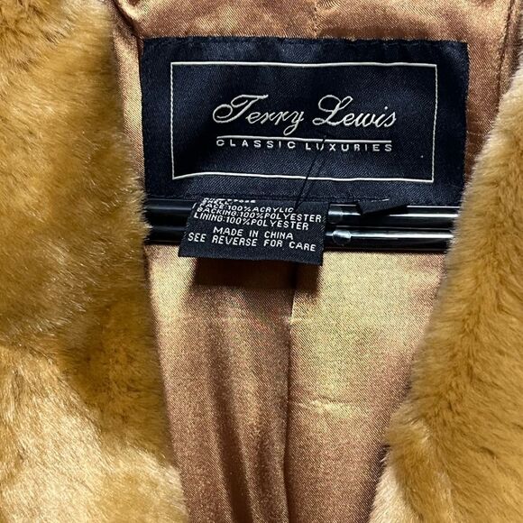 NWT Terry Lewis Classic Luxurious Faux Fur Camel color Long Coat Sz XS - Picture 6 of 6